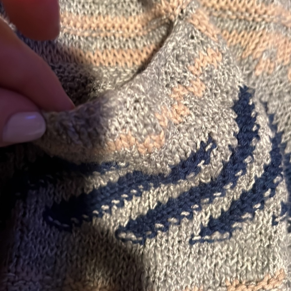American Eagle sweater size s - Picture 6 of 6